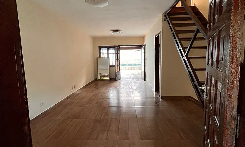Casa Com Piscina 3 Q...