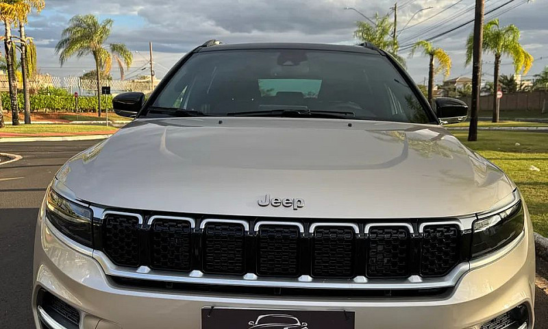 Jeep Commander Overl...