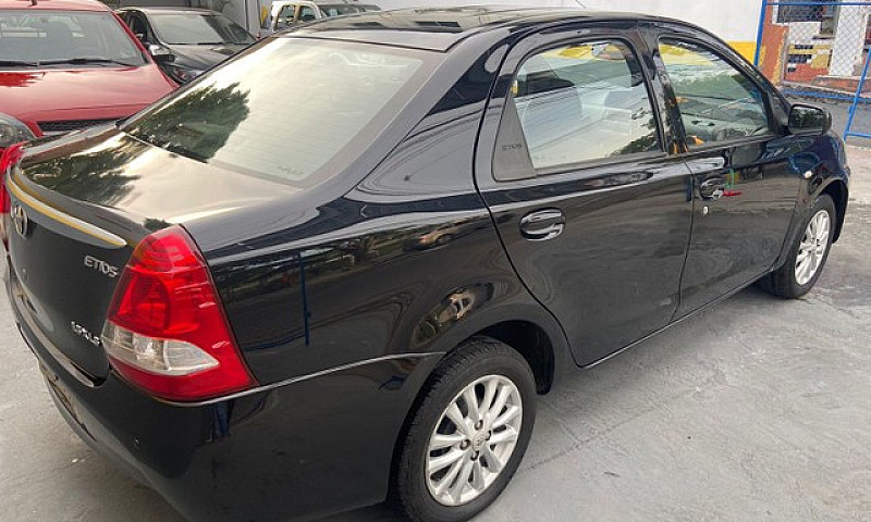 Etios 2013 Sedan 1.5...