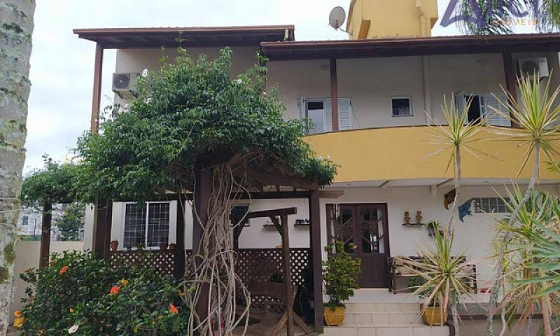 Casa 220M²  3 Quarto...