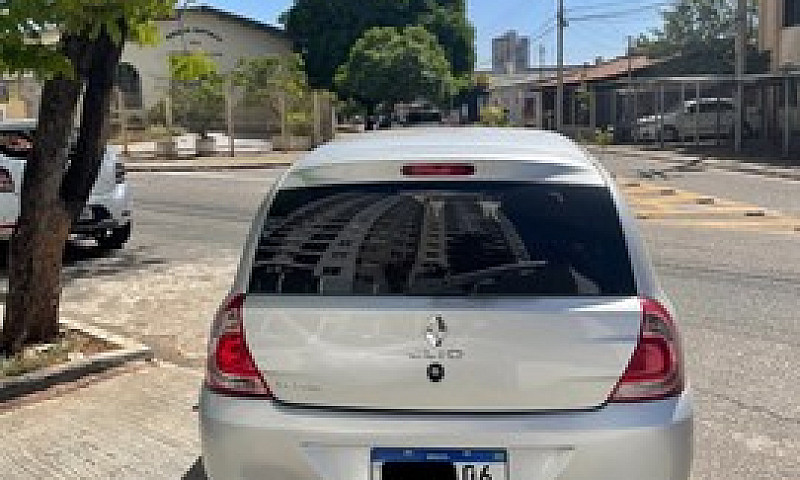 Renault Clio 1.0 Aut...