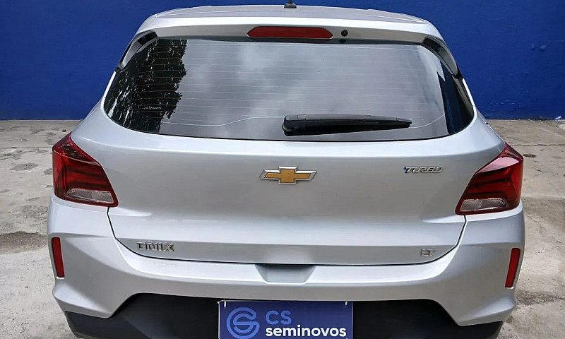 Chevrolet Onix Plus ...