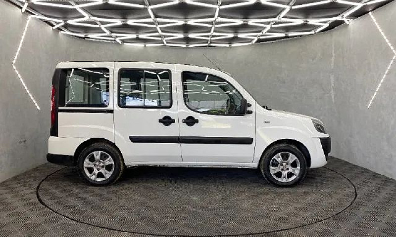 Fiat Doblo Essence 1...