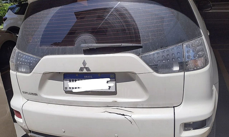 Mitsubishi Outlander...