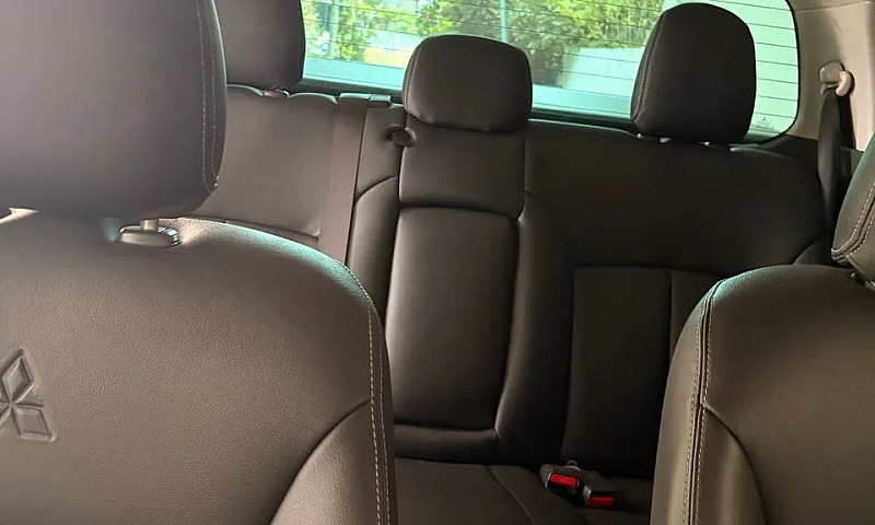 Mitsubishi L200 Trit...