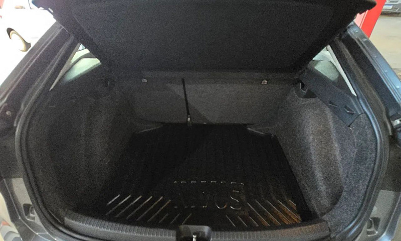 Volkswagen Nivus Com...