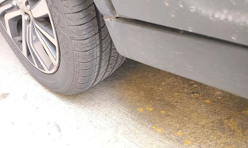 Mitsubishi Outlander...