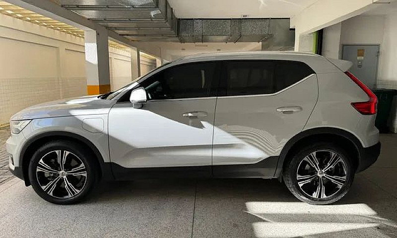 Volvo Xc 40...