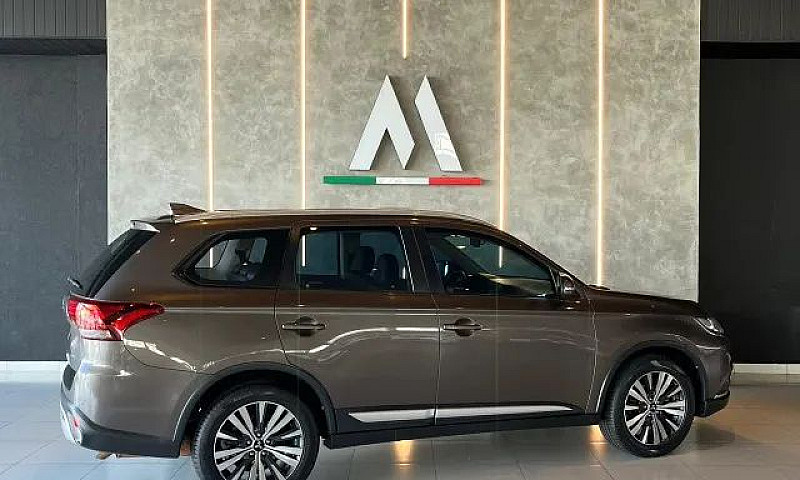 Mitsubishi Outlander...