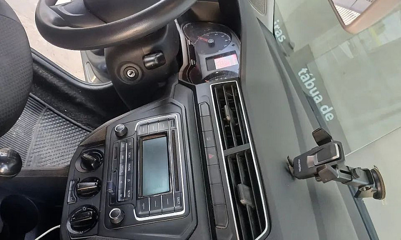 Volkswagen Voyage 1....