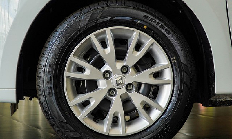 Renault Logan Zen 1....