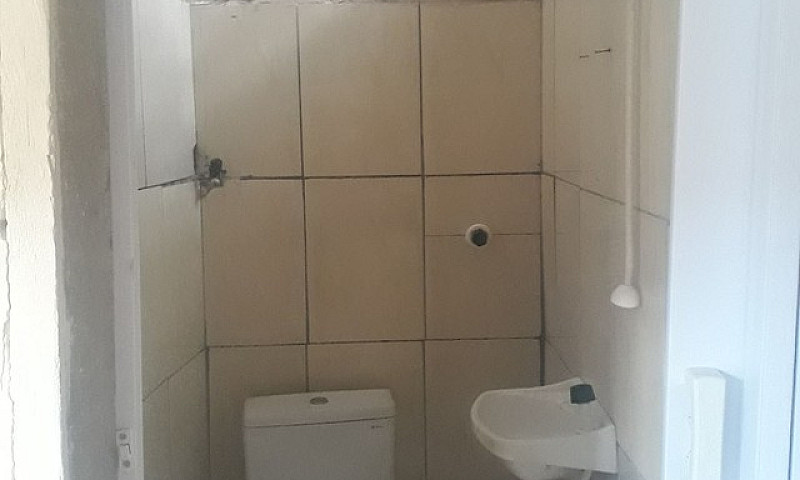 Alugo 3 Cômodos E Ba...