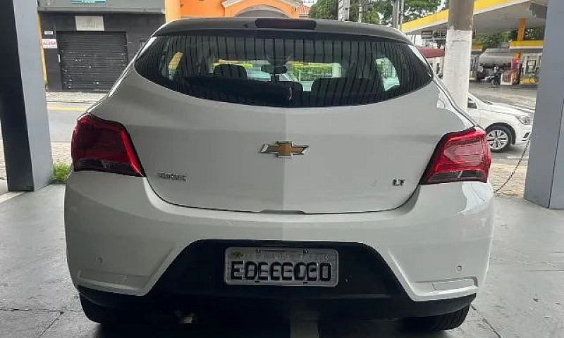 Chevrolet Onix Hatch...