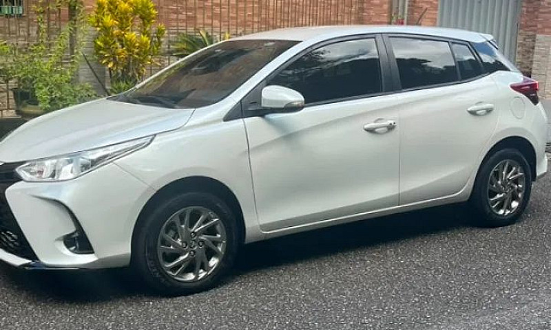 Toyota Yaris Xs 1.5 ...