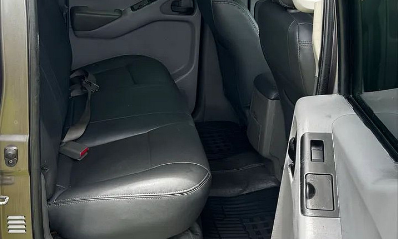 Nissan Frontier Le C...