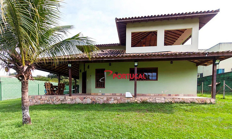 Casa Com 3 Dormitóri...