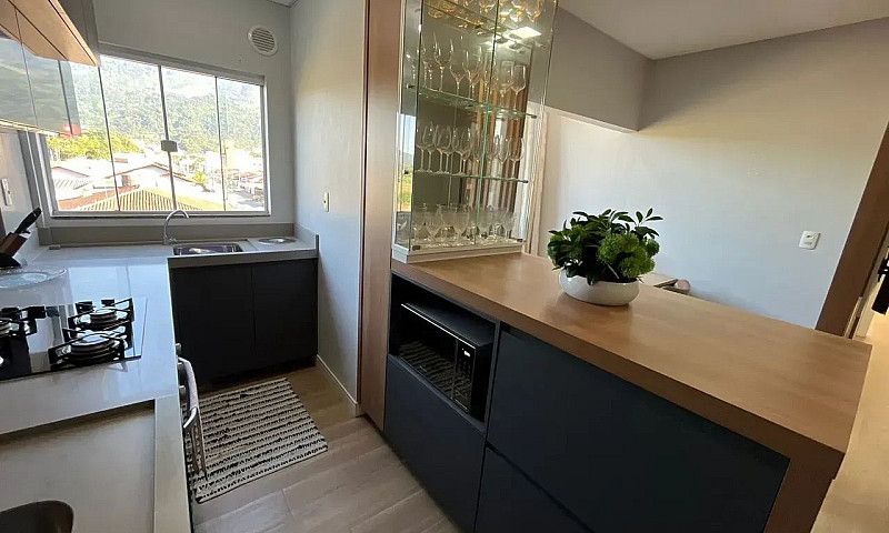 Apartamento Com Suít...