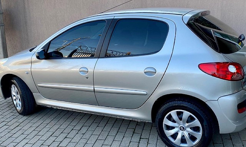  Peugeot 207 1.4 201...