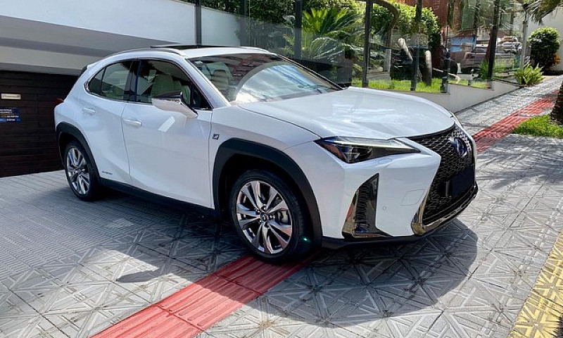 Lexus Ux-250H F-Spor...