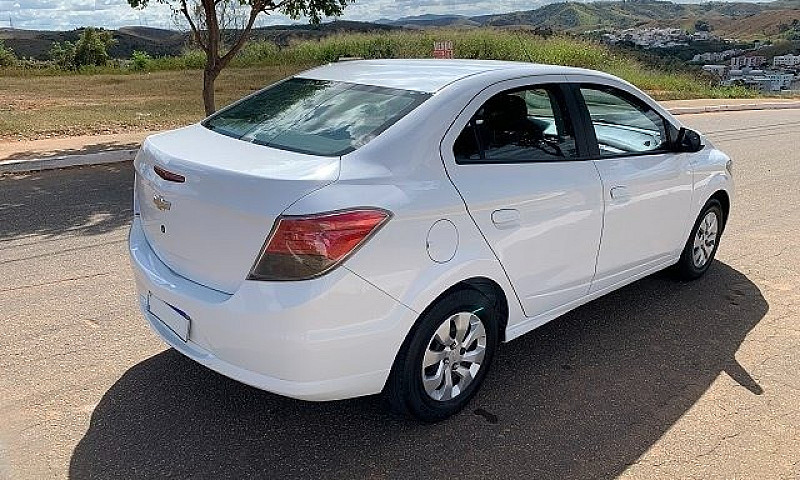 Prisma Joy Sedan 201...