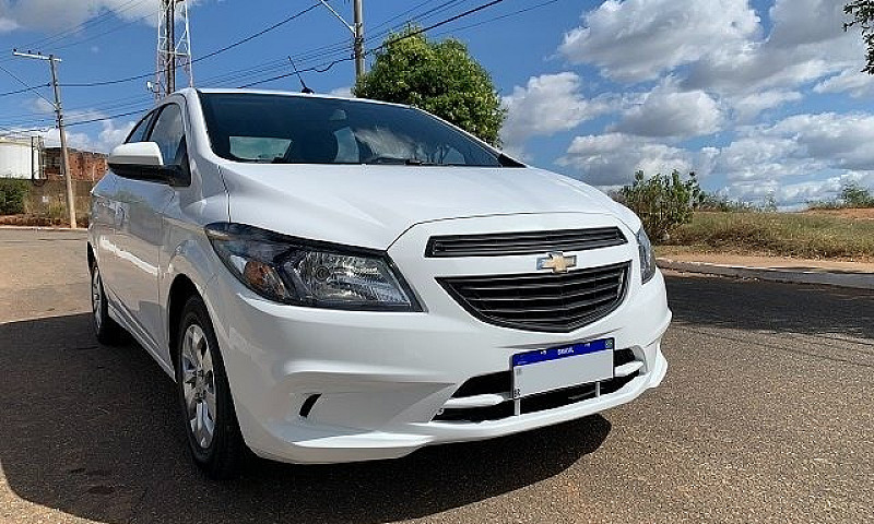 Prisma Joy Sedan 201...