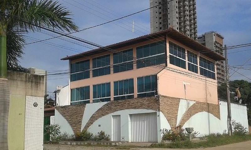 Mansão A Venda Em It...