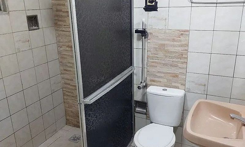 Alugo Casa...
