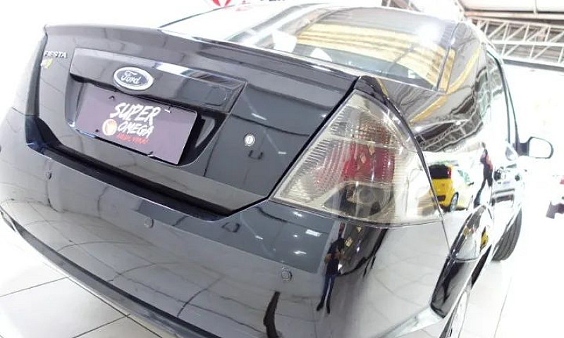 Fiesta Sedan 1.0 8V ...