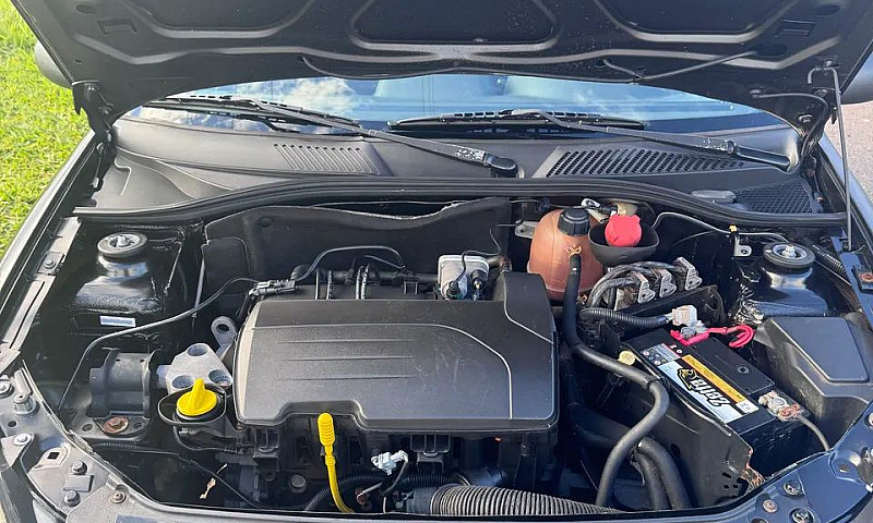 Renault Clio Authent...
