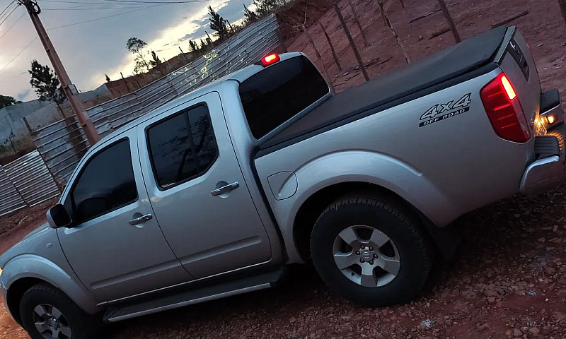 Nissan Frontier S Cd...