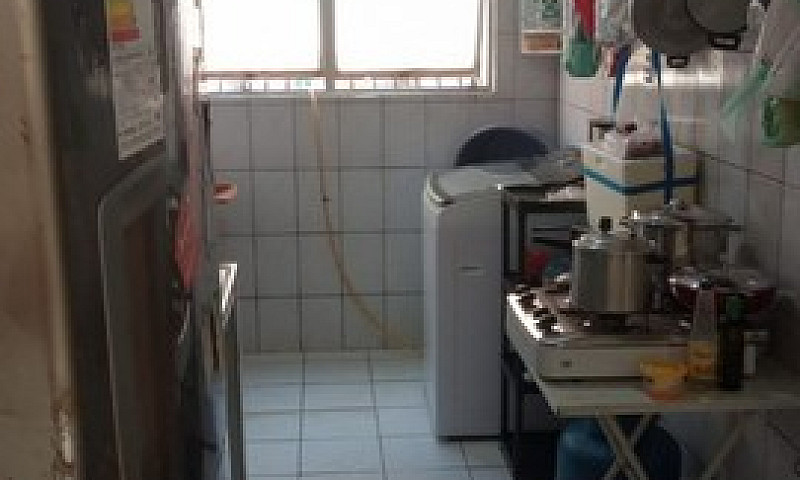 Aluga-Se Amplo E Bel...