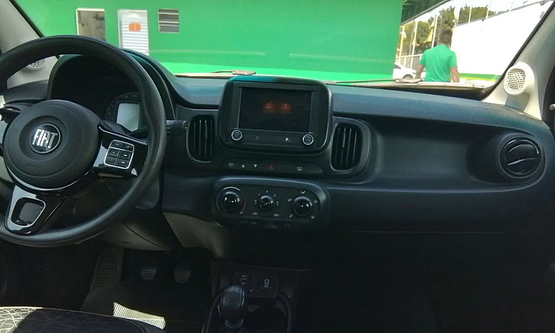 Fiat Mobi Trekking 1...