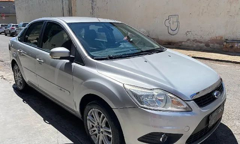 Focus Sedan Glx 2.0 ...