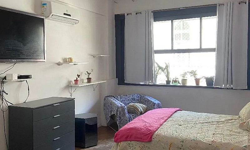 Quarto Confortável N...