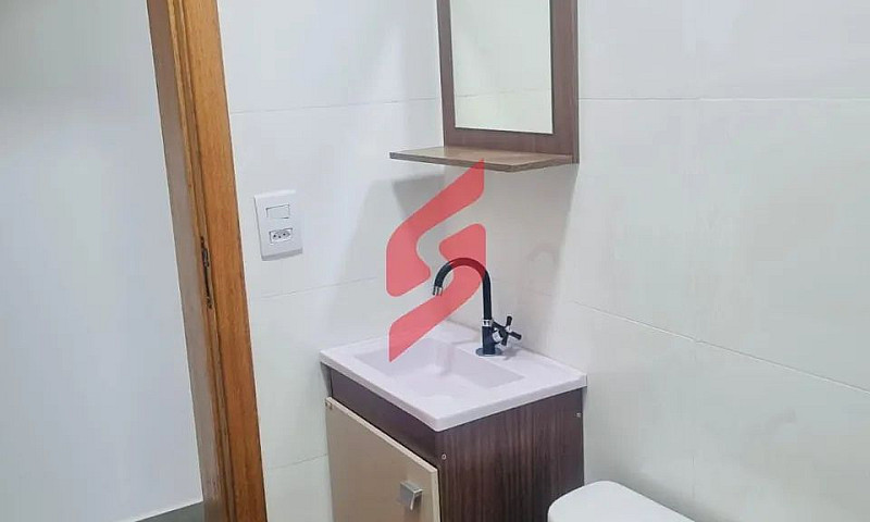 Casa Com 2 Dormitóri...