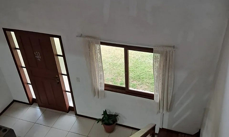 Casa Com 3 Quartos N...
