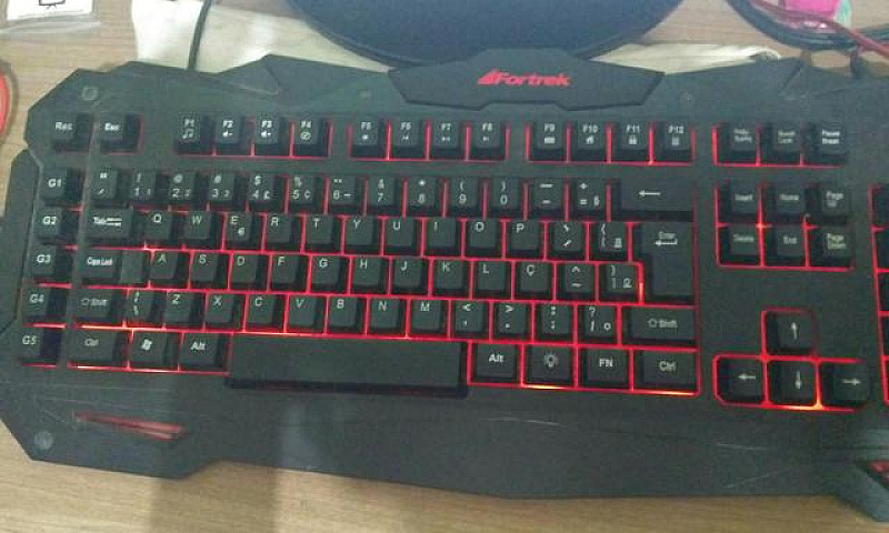 Teclado Gamer Mecâni...