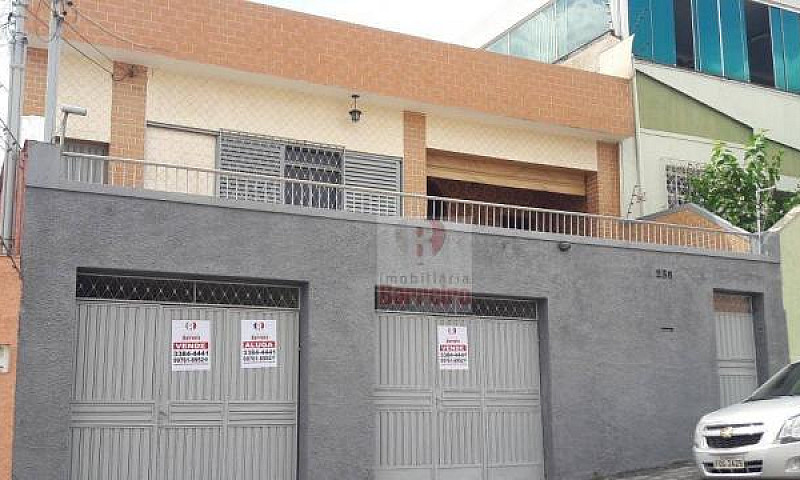Casa Com 3 Quartos À...