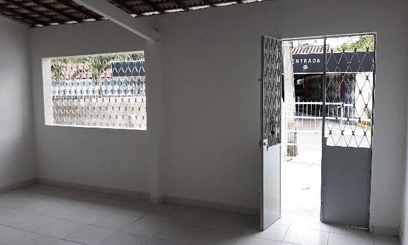 Casa No Barro Com 3 ...