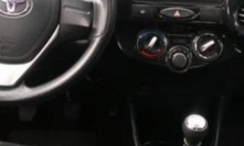 Toyota Etios Sedan 1...
