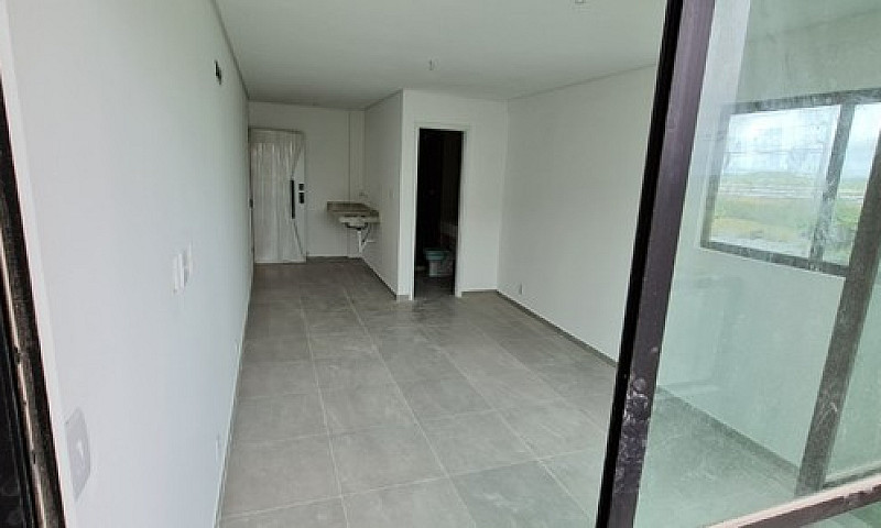 Flat De 25M² , 100 M...