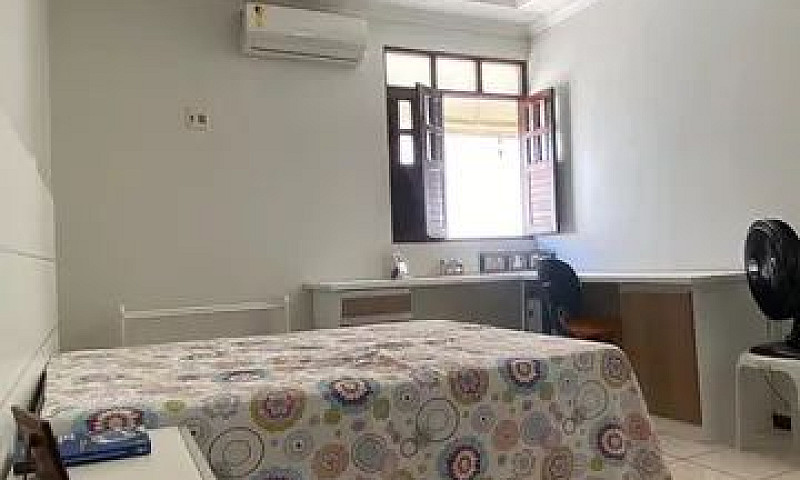 Casa Térrea Com 250M...