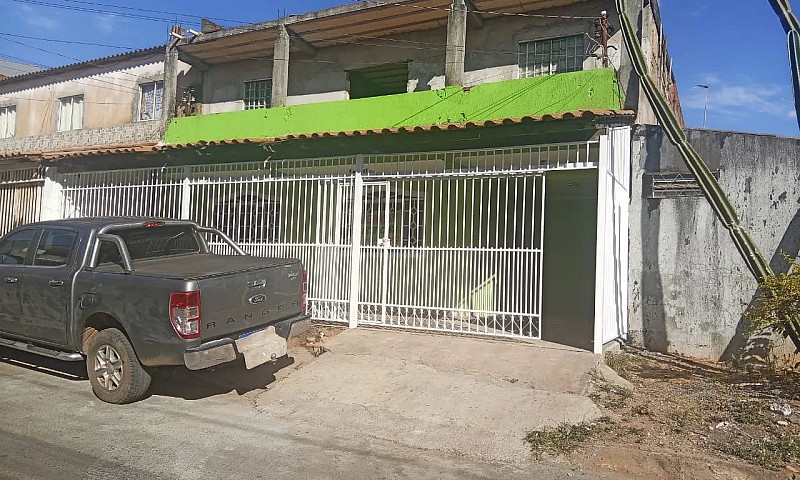 Sobrado No Recanto D...