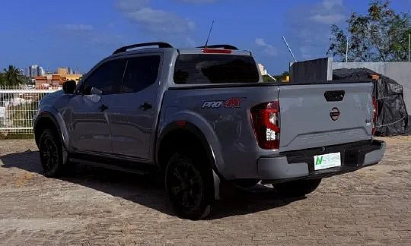 Nissan Frontier Pro4...