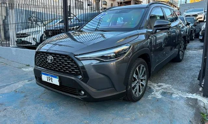 Toyota Corolla Cross...