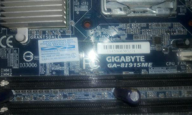 Placa Mãe Gigabyte I...