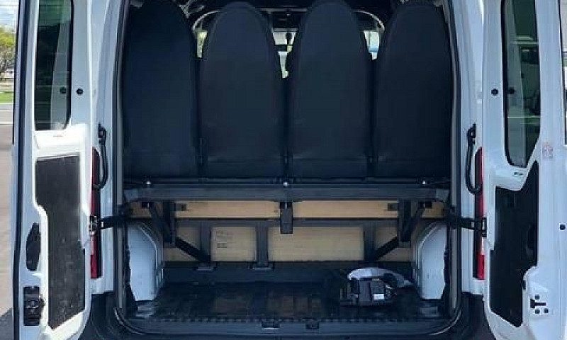 Renault Master...
