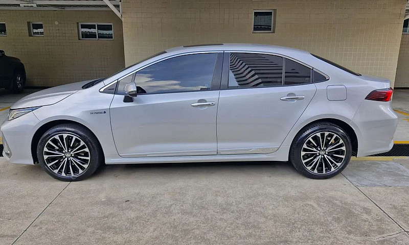 Toyota Corolla Altis...