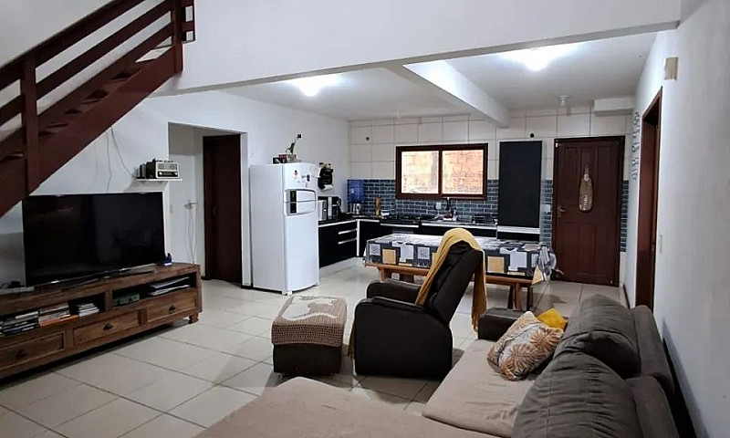 Casa Com 3 Quartos N...