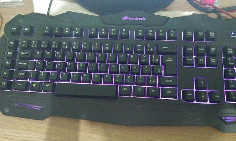 Teclado Gamer Mecâni...